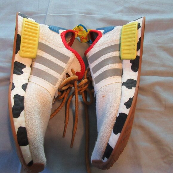 Boys Adidas x Disney NMD R1 Toy Story Sheriff Woody GS FZ4540 Size 3.5 - Picture 5 of 8